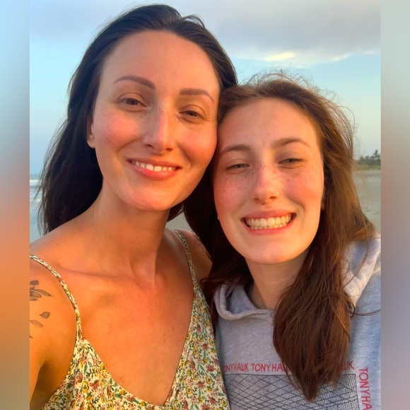 Meet your Posher, Erika - Picture 4 of 5